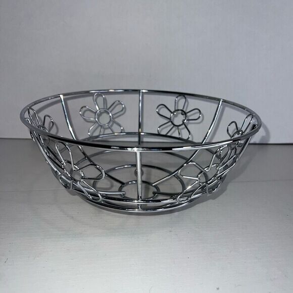 Vintage Retro Floral Metal Wire Fruit Bowl With Flower Detail Cottage Beach - Picture 1 of 6